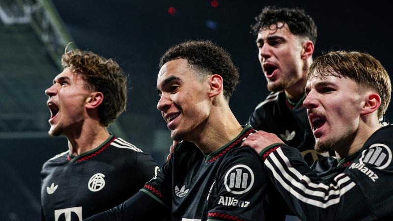 来收比赛？詹姆斯末节一上来连中两球，前三节6中0